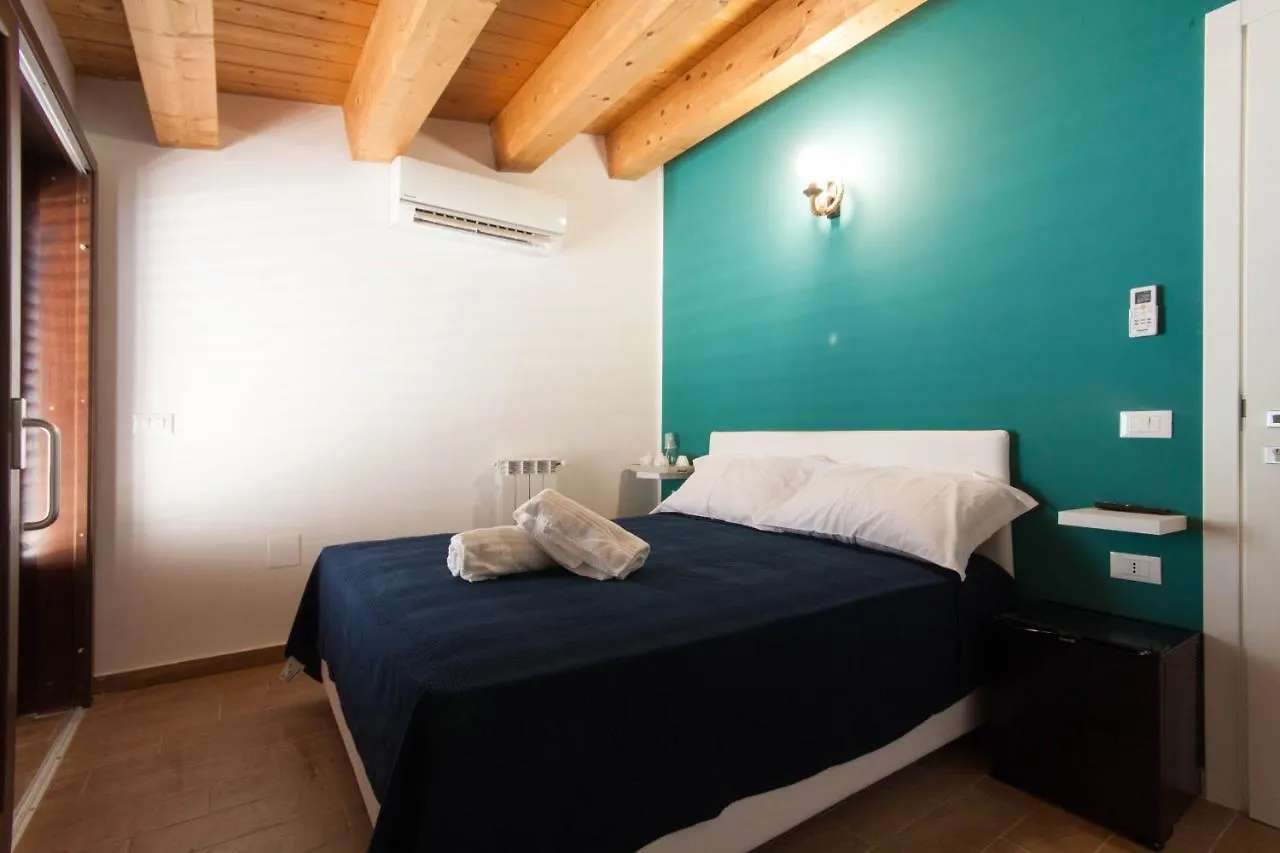 Verdirooms158 Castellammare del Golfo 3*,