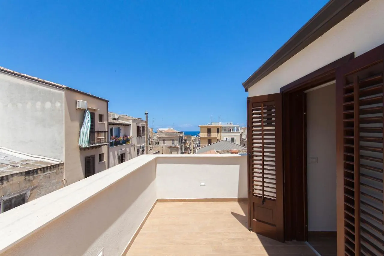 Verdirooms158 Castellammare del Golfo 3*,  Italy